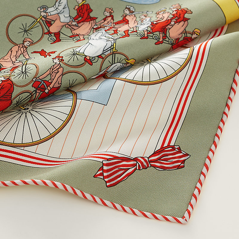 HERMES スカーフ Les Becanes scarf 45 直営店ラッピング Les Becanes scarf 45 | Hermès Hong Kong SAR